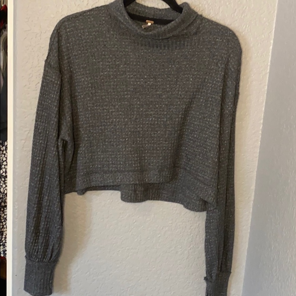 Free People gray cropped turtleneck